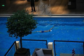Avant-Garde Hotel