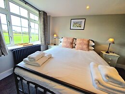 Dormy House Hotel