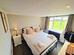 Dormy House Hotel