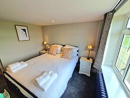 Dormy House Hotel