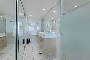 Echelon Apartments