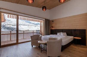 Alpine Nature Hotel Stoll