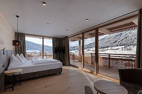Alpine Nature Hotel Stoll