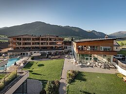 Alpine Nature Hotel Stoll