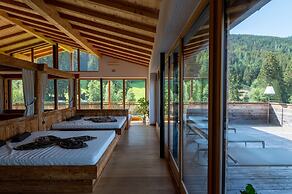 Alpine Nature Hotel Stoll