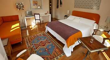 Hotel Santa Coloma del Camino