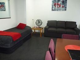 Fernleaf Motel