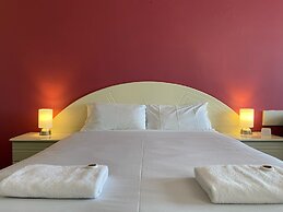 Mahogany Motel