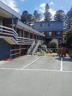 Mahogany Motel