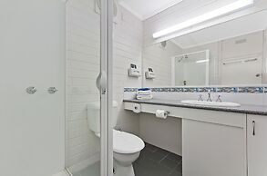 Mahogany Motel