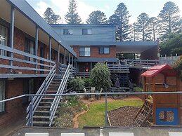 Mahogany Motel