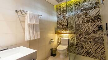 18 Suite Villa Kuta