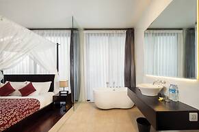 18 Suite Villa Kuta