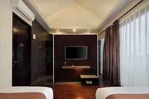 18 Suite Villa Kuta