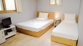 Starria Hostel Foreign Guest Only