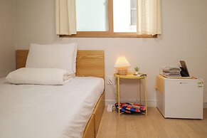 Starria Hostel Foreign Guest Only