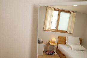 Starria Hostel Foreign Guest Only
