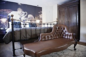 The White Swan Hotel