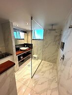 Goldsborough Place Apartments