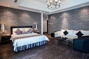 Loumage Hotel & Suites