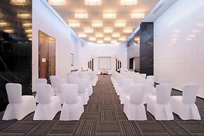 Merlynn Park Hotel