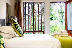 OR Tambo Guest House