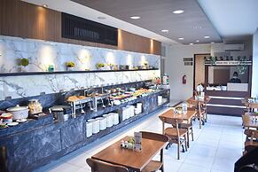 Hotel 88 Embong Kenongo by WH