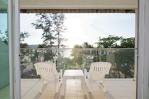 Time Out Hotel Beach Front