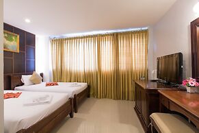Time Out Hotel Beach Front