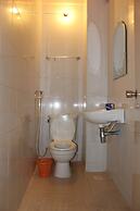 Lucky 2 Guesthouse