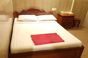 Lucky 2 Guesthouse