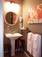 Bad Rock Bed and Breakfast Inn