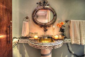 Rivera del Rio Boutique Hotel
