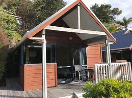 Bay Cabinz Motel