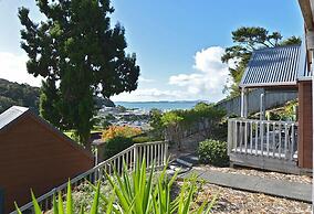 Bay Cabinz Motel
