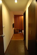 Manja Hotel