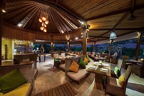 Sea Dance Resort