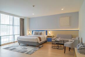 Avissa Suites