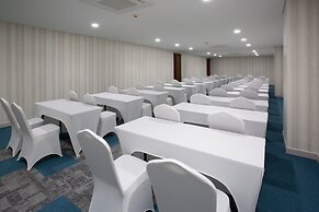 Avissa Suites