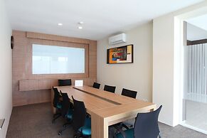 Avissa Suites