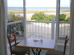 A Great Ocean View Motel