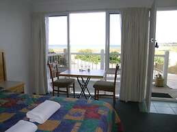 A Great Ocean View Motel
