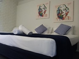 Arcadia Village Motel