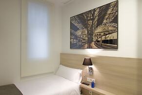 THE 8 Boutique B&B
