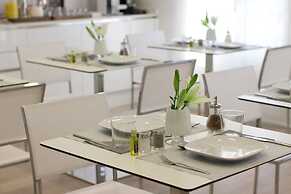 THE 8 Boutique B&B