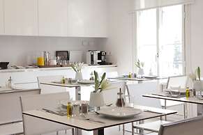 THE 8 Boutique B&B