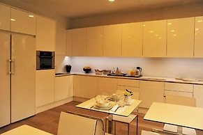THE 8 Boutique B&B