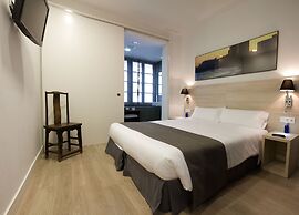 THE 8 Boutique B&B