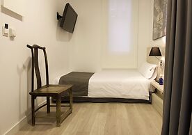 THE 8 Boutique B&B