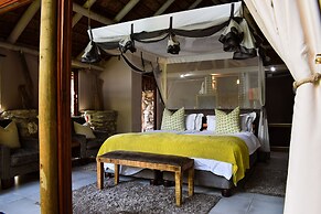 Mosaic Lagoon Lodge